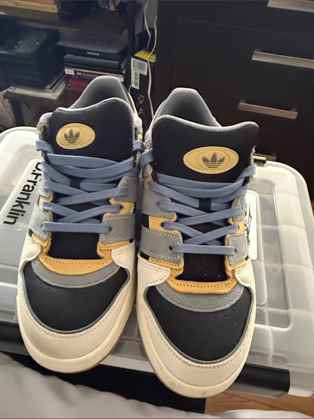 adidas forum 2000 shoes 9.5sz